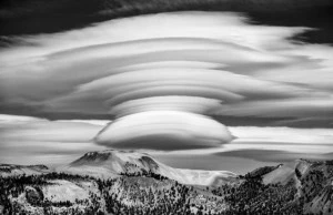 Cloud on the mountain, Keith Skelton